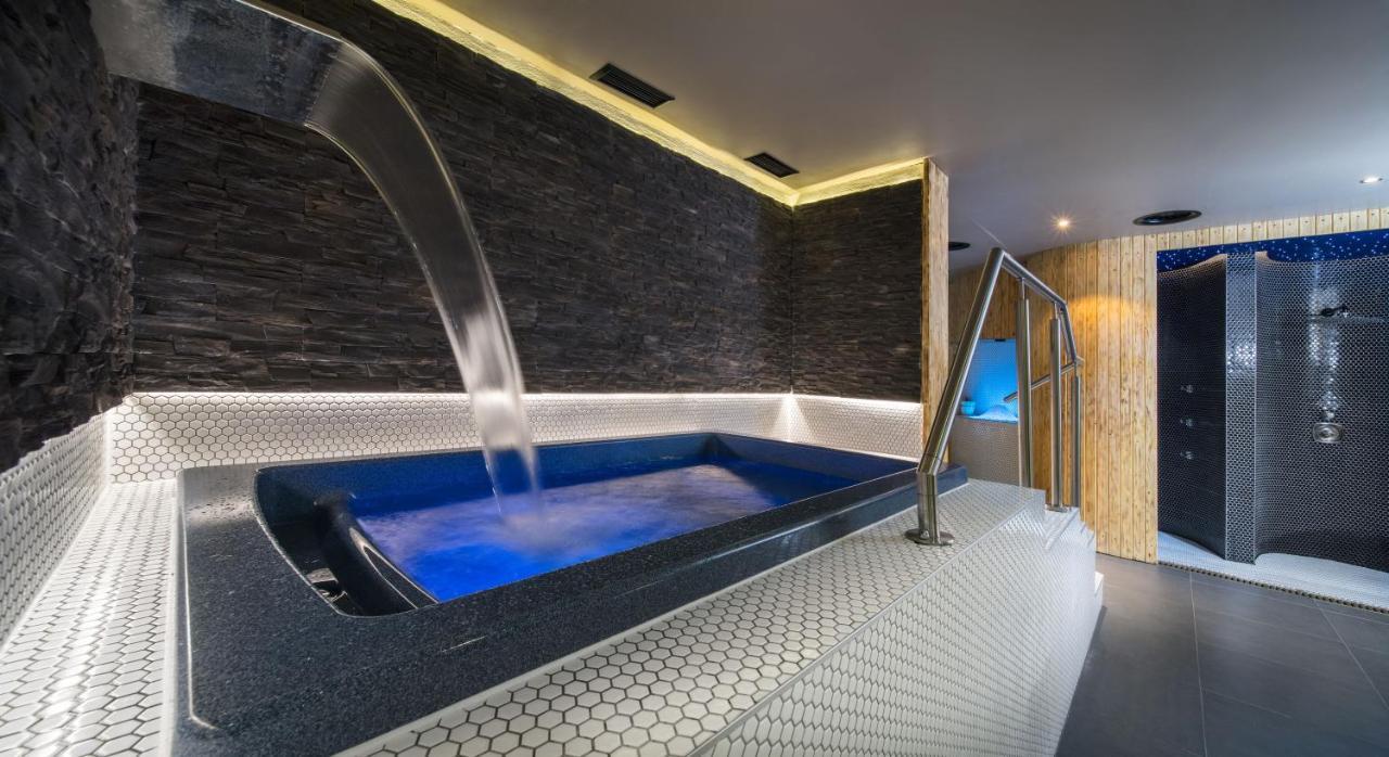 Hotel Hoehlenstein Тукс Экстерьер фото