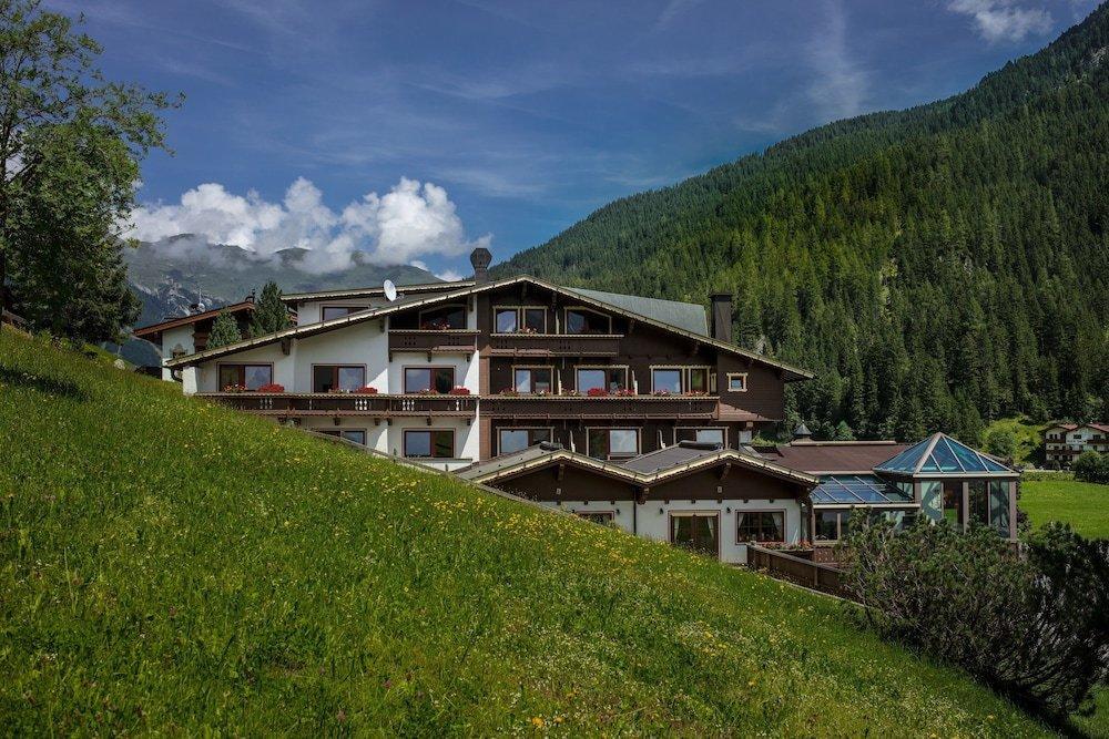 Hotel Hoehlenstein Тукс Экстерьер фото