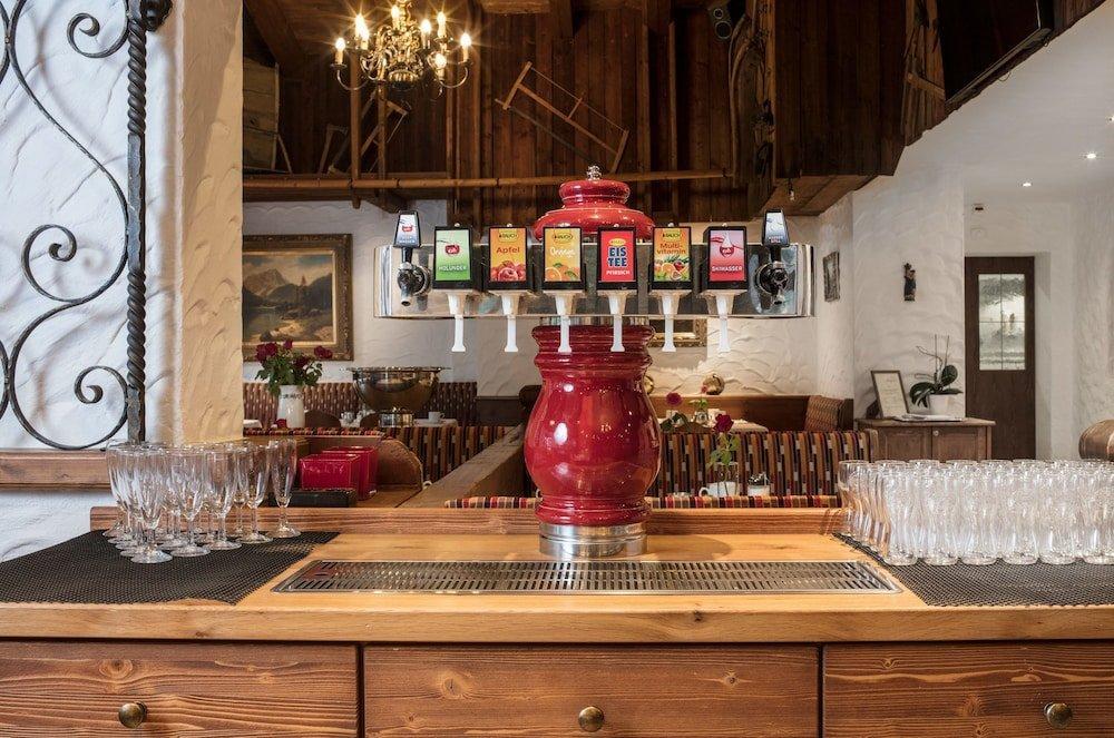 Hotel Hoehlenstein Тукс Экстерьер фото