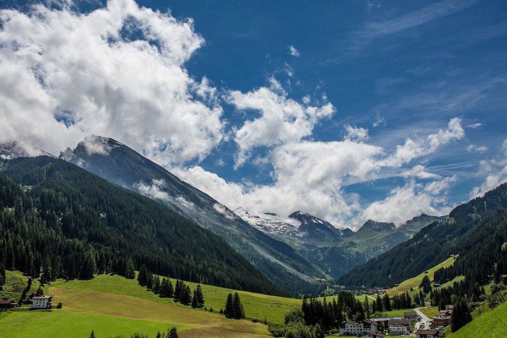 Hotel Hoehlenstein Тукс Экстерьер фото