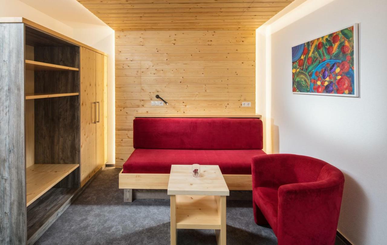 Hotel Hoehlenstein Тукс Экстерьер фото