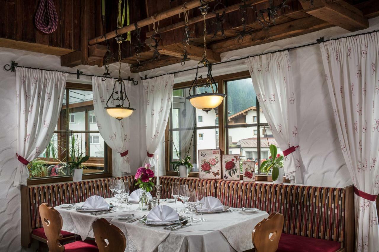 Hotel Hoehlenstein Тукс Экстерьер фото