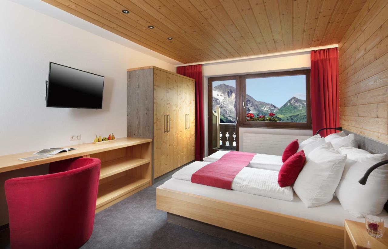 Hotel Hoehlenstein Тукс Экстерьер фото