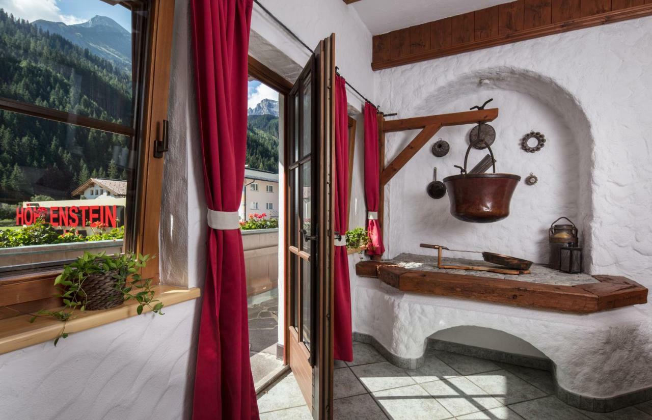 Hotel Hoehlenstein Тукс Экстерьер фото