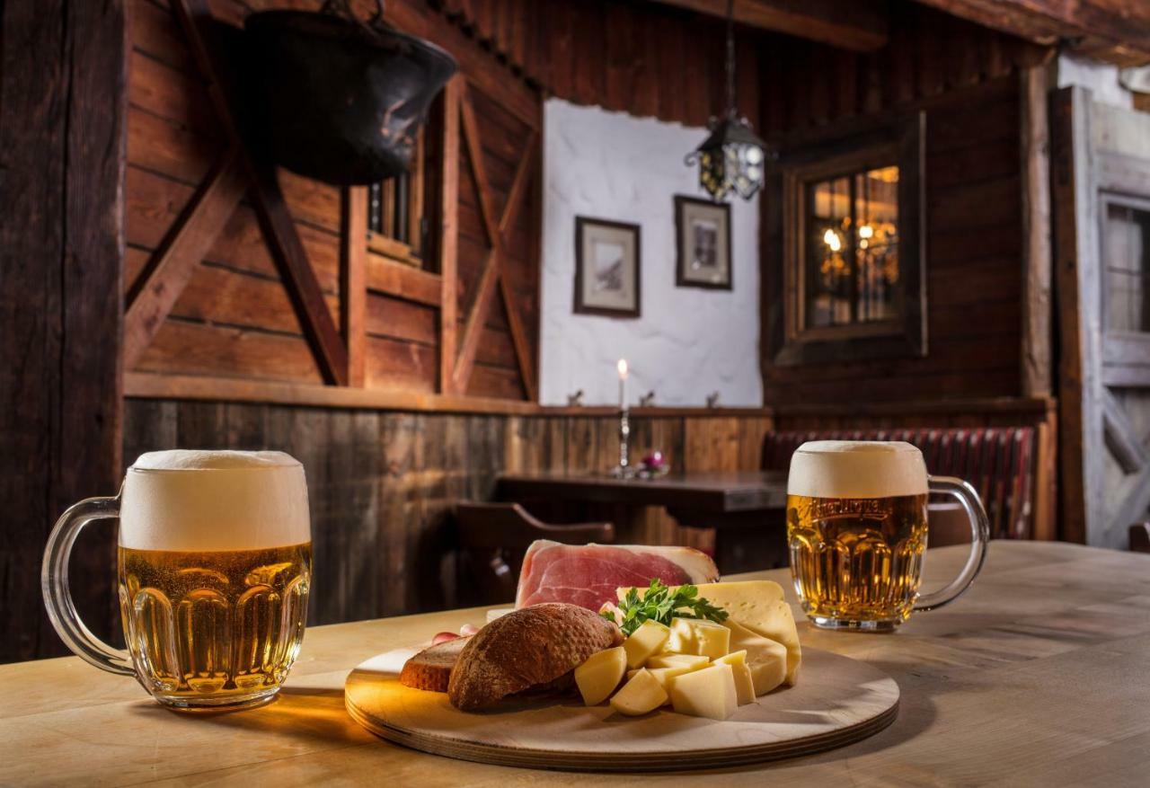 Hotel Hoehlenstein Тукс Экстерьер фото