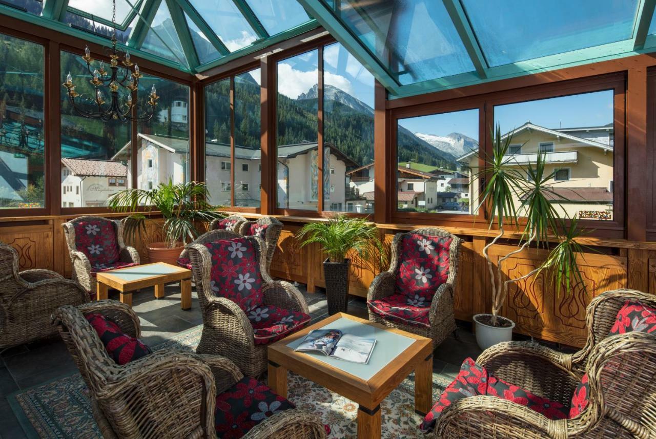 Hotel Hoehlenstein Тукс Экстерьер фото
