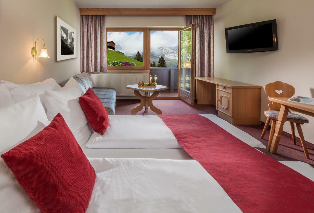 Hotel Hoehlenstein Тукс Экстерьер фото