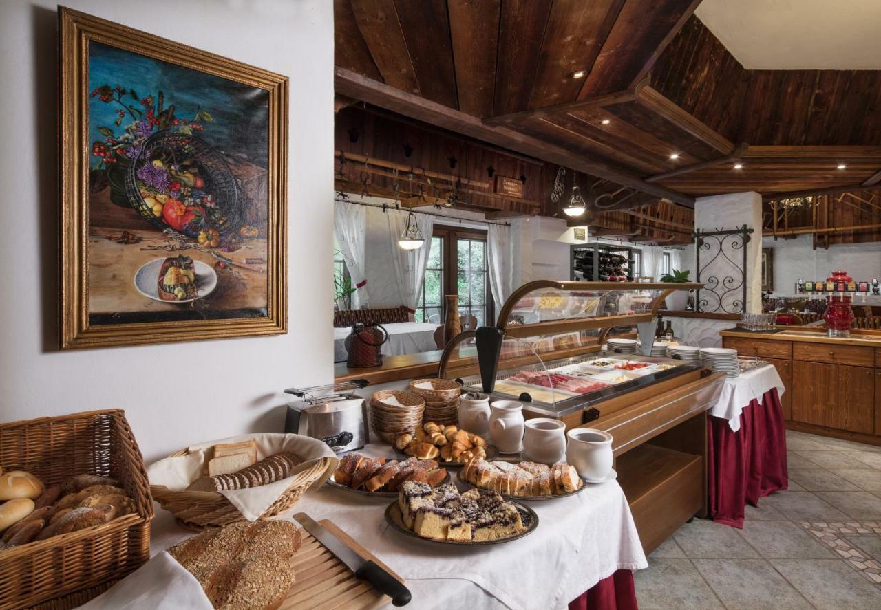 Hotel Hoehlenstein Тукс Экстерьер фото